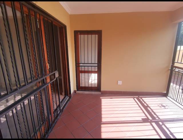 2 BEDROOM APARTMENT TO LET IN KENLEAF